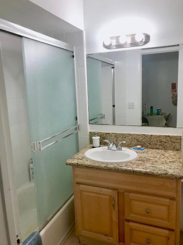 Bathroom, 3 Bedrooms Guest House, Pacific Beach, Sea World, Downtown,& 3 bus lines-3 in Bay Park