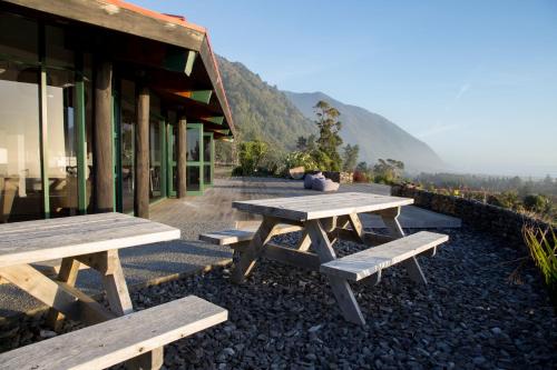 Three-Bedroom Cottage - RataView