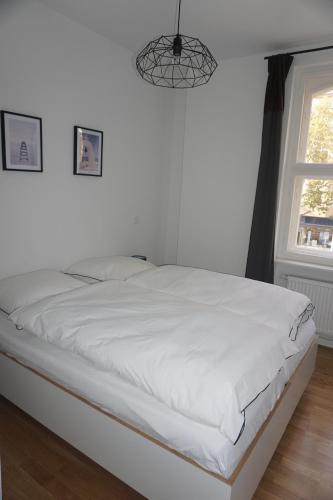 Apartment with Shower image 1