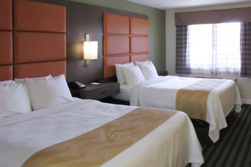 Quality Inn Salinas City Center Area Room Type - Non-Smoking Double Queen Room