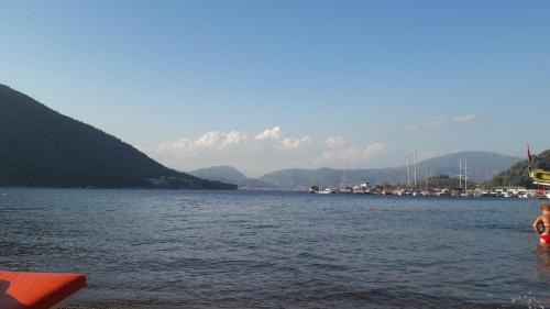  İçmelerin ķalbinde denize 200 metre evinizin rahatlığın da. in İçmeler