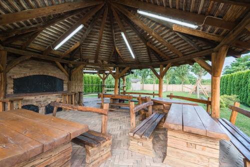 Baranjska eko drvena kuća (Baranjska eko drvena kuca) in Kopacevo