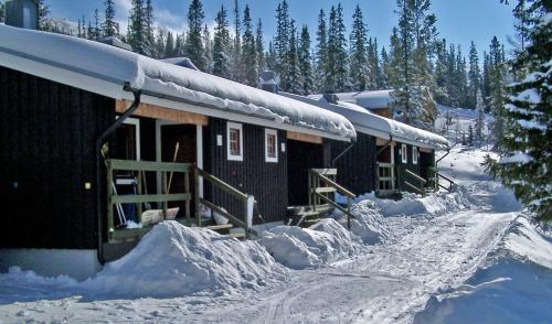 Two-Bedroom Cottage (6 Adults)