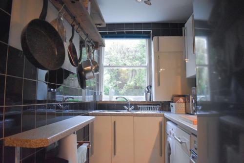 Bright And Cosy 1 Bedroom Flat Near The Train Station