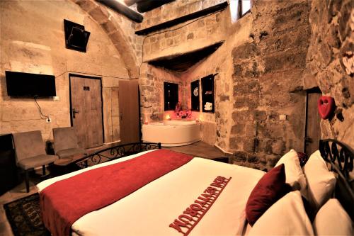 Orion Cave Hotel - image 4