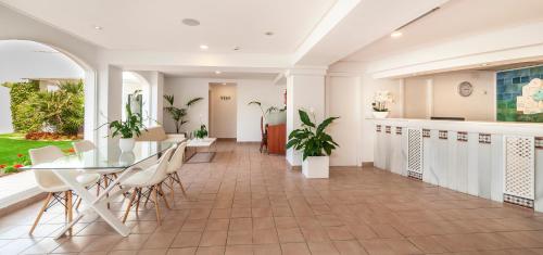 Globales Cala'n Blanes – Cala'n Blanes, NJ