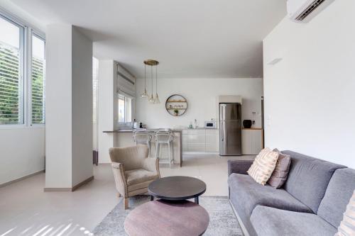Three-Bedroom Apartment image 10