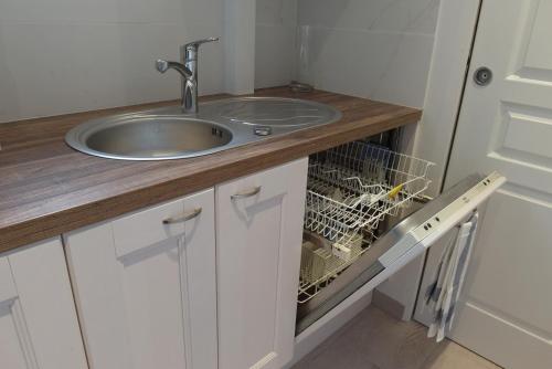 Chambre d hôte : Louvre Elegant Apt Suite - image 2