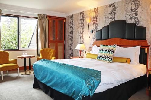 room detail thumbnail 1