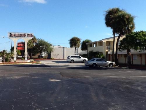 Sunset Inn- Fort Pierce, FL
