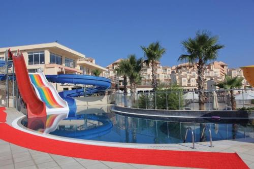  Kusadasi Golf and Spa resort, Ferienwohnung in Kızılışık
