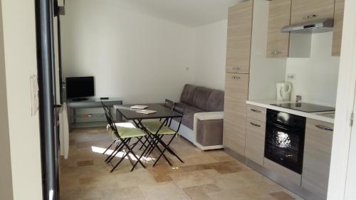 chalet en bois a 400m du lac d’Eguzon