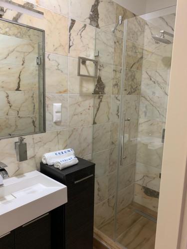 Colony Apartments - image 10