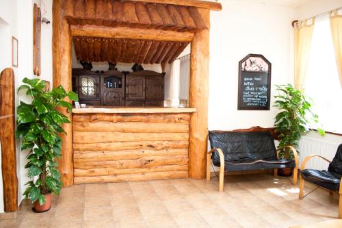 Фойє, Hotel Bida z Nędzą (Hotel Bida z Nedza) in Олтажев