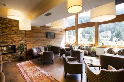 Bar/lounge, Hotel Garni Caminetto in Madonna di Campiglio