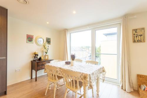 Picture of Amazing Modern 2 Bedroom Flat In Greenwich For 4 People