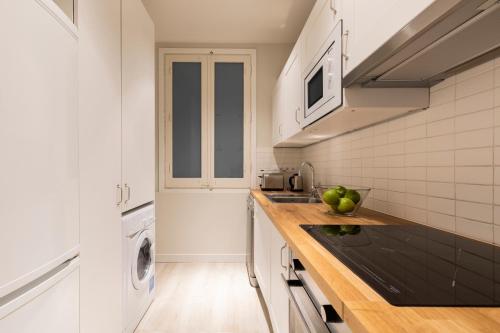 Aspasios Gracia Apartments - image 5