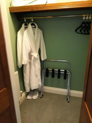 Banbury Cross B&B - image 3