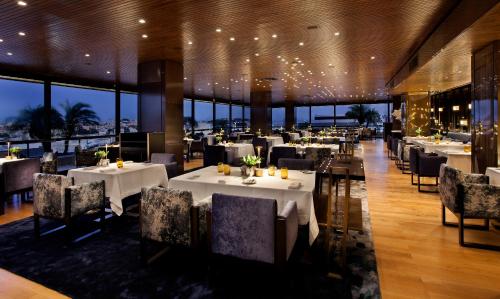 Altis Grand Hotel - image 14