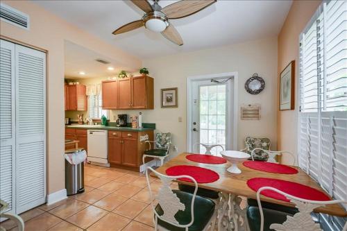 Anchor Inn - Unit 4 Apts - image 9