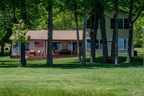 Exterior view, Leech Lake Resort Bed & Breakfast in Walker (MN)