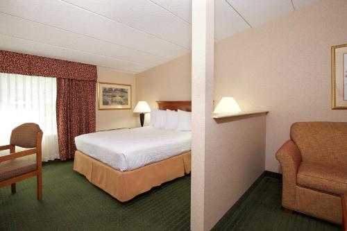 White River Inn & Suites