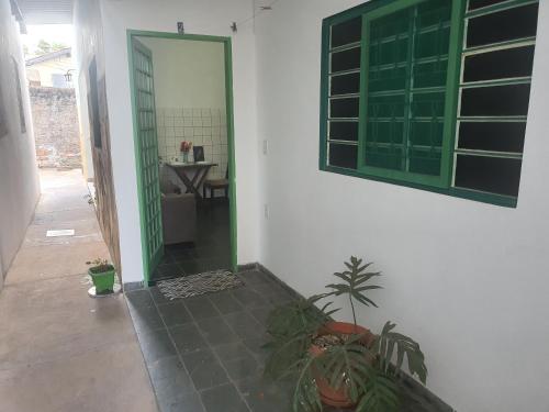 suite 02 - privativa, aconchegante e independente, Cuiabá