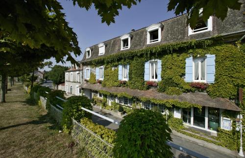 Logis Hôtel Hostellerie Saint-Jacques 5