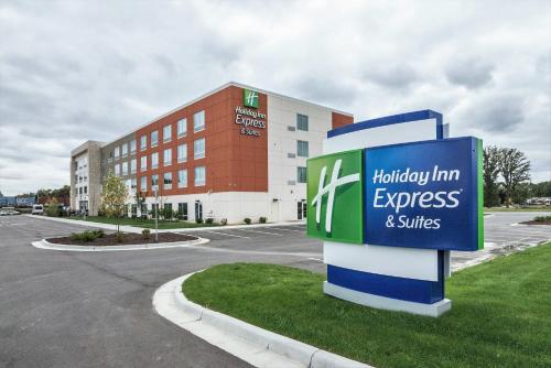 Holiday Inn Express & Suites Allen Park, an IHG Hotel