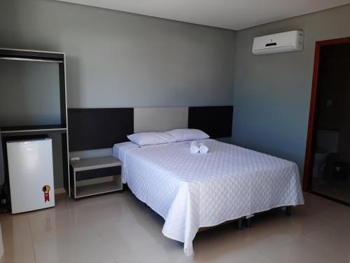 Deluxe Double Room with Side Sea View image 1