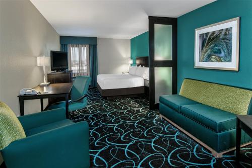 Holiday Inn Express Hotel and Suites Fort Worth/I-20 - main image