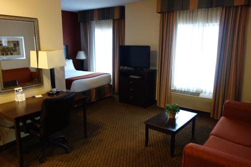 Holiday Inn Express Hotel & Suites Pleasant Prairie-Kenosha, an IHG Hotel