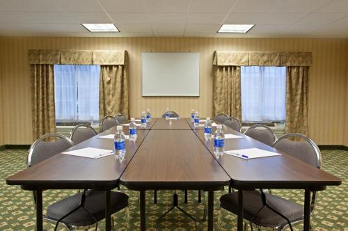 홀리데이 인 익스프레스 마운트 플레전트-스코트데일 바이 IHG - 회의실/연회장
