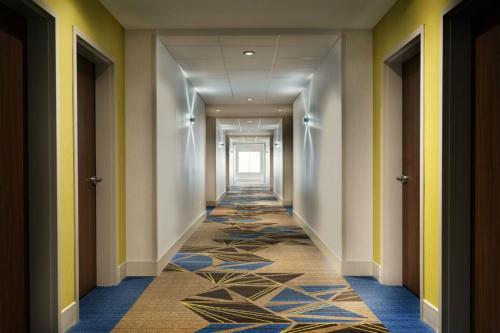 Holiday Inn Express & Suites - Warsaw - E Center, an IHG Hotel in Warsaw, USA