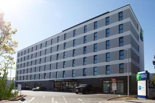 Holiday Inn Express Frankfurt Airport - Raunheim, an IHG hotel - Hotel - Raunheim