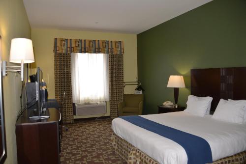 Holiday Inn Express Hotel & Suites Dumas - Dumas, TX TX 79029