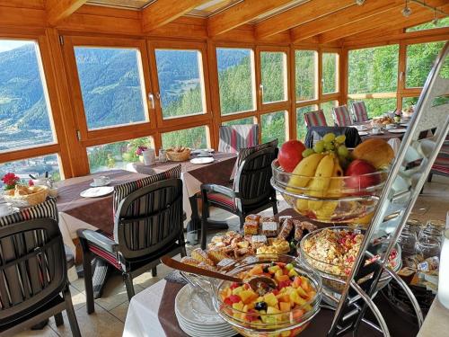 Alpenblick Bed & Breakfast 5