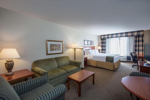 Holiday Inn Express Hotel & Suites Jackson - Flowood, an IHG Hotel