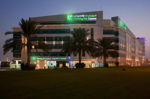 Holiday Inn Express Dubai Airport - image 2