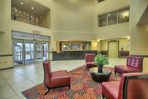 Holiday Inn Express Hotel & Suites Grove City, an IHG Hotel