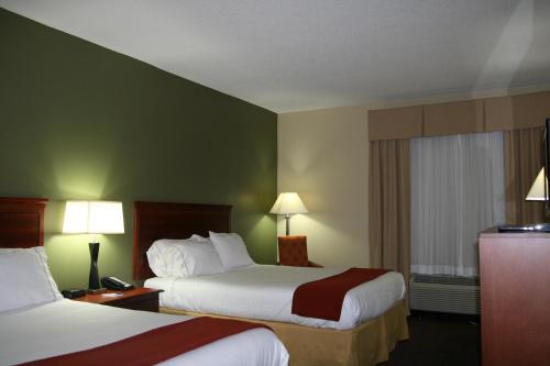 Holiday Inn Express & Suites Greenville, an IHG Hotel