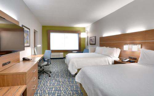 Holiday Inn Express & Suites - Gainesville I-75, an IHG Hotel