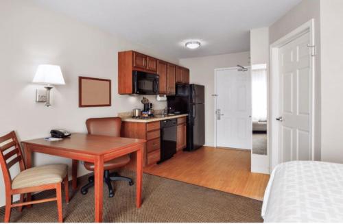 Candlewood Suites Gillette an IHG Hotel - image 4