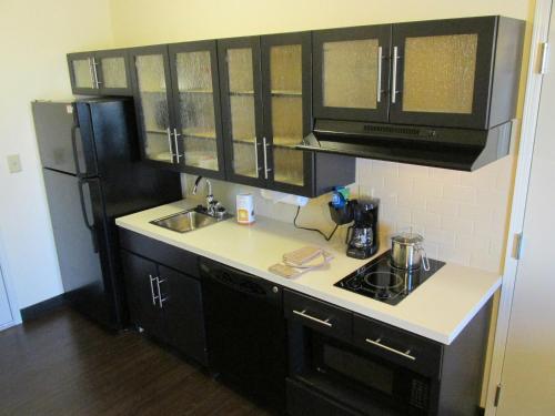 Candlewood Suites Greenville an IHG Hotel - image 7