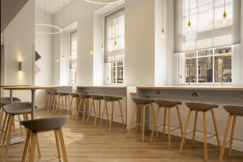 Holiday Inn Express Edinburgh City Centre an IHG Hotel - image 9