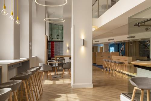 Holiday Inn Express Edinburgh City Centre an IHG Hotel - main image