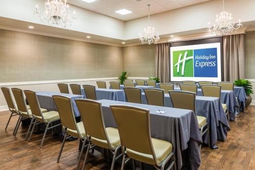 Holiday Inn Express Fairhope - Point Clear By IHG - 회의실/연회장