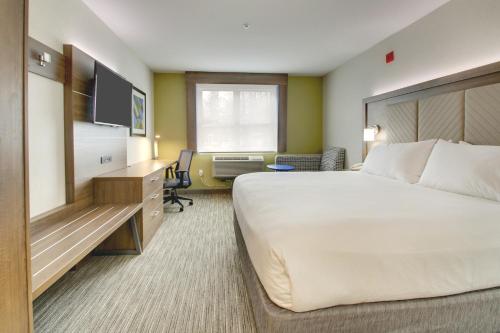 Holiday Inn Express Durham-UNH an IHG Hotel - main image
