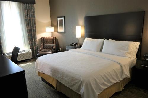 Holiday Inn Express Fredericksburg - Southpoint, an IHG Hotel