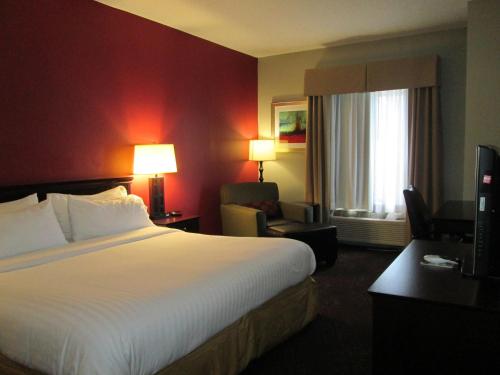 Holiday Inn Express Cloverdale - Greencastle, an IHG Hotel